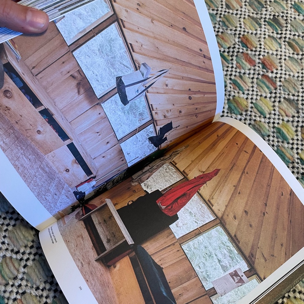 Cabin Porn hardcover book by Zach Klein / Steven Leckart - Picture 13 of 14